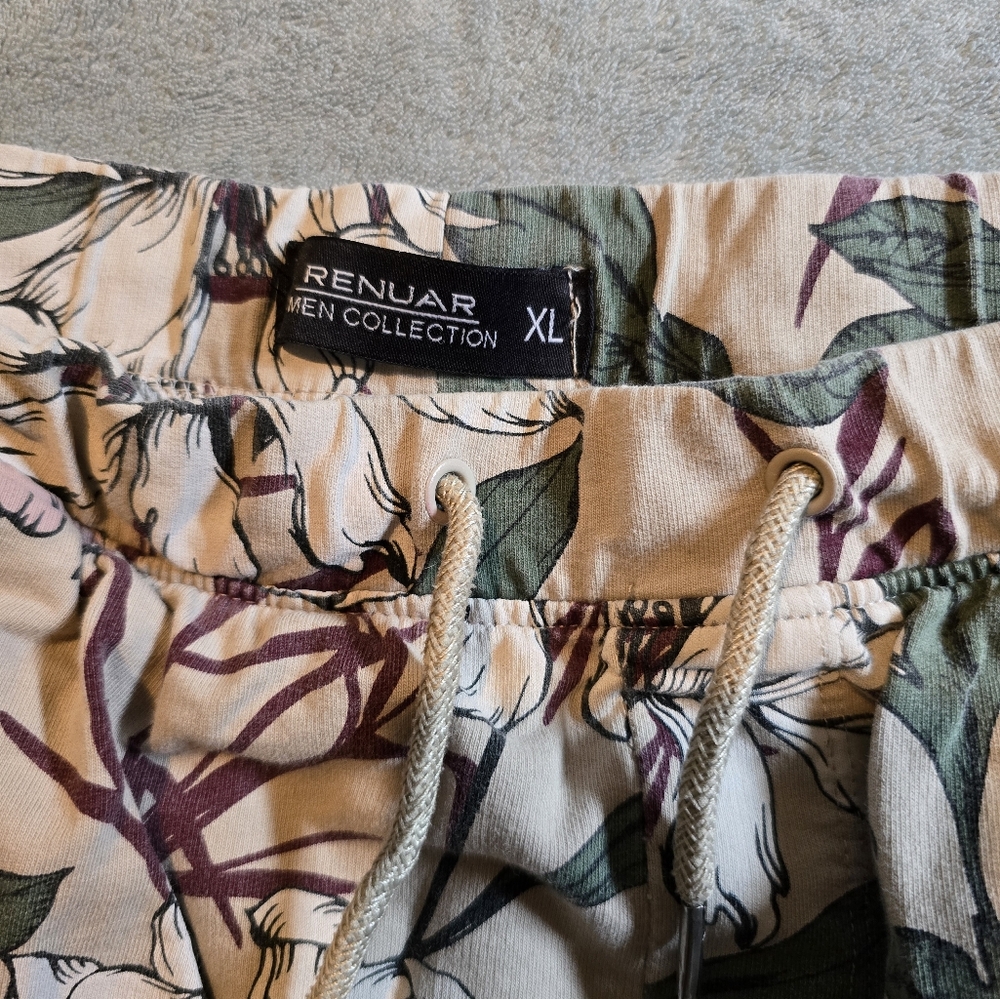 Men's Shorts - Picture 5 of 5